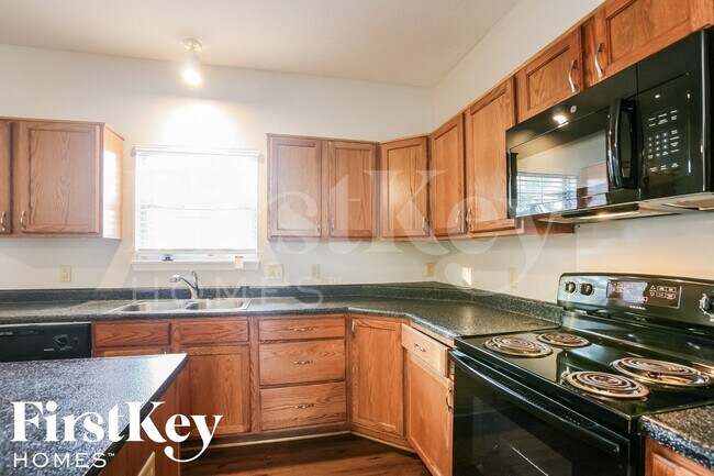 Foto del edificio - 11641 Eldridge Dr