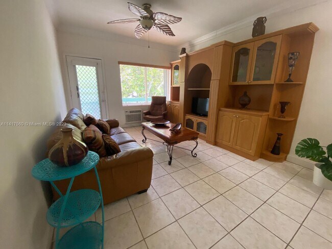 Building Photo - 6490 Collins Ave