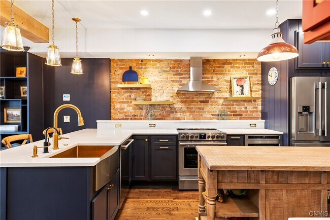 Building Photo - 20 E Genesee St