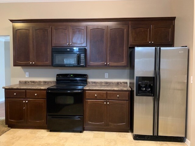 Building Photo - Beautiful Four-Bedroom Brick Home in Madison