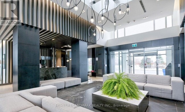 Building Photo - 4677 Glen Erin Dr