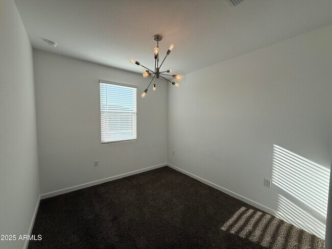 Foto del edificio - 10301 S Peralta Dr