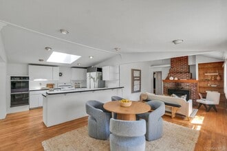 Building Photo - 15 Community Rd