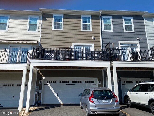 Foto del edificio - 1064 Old Trail Dr