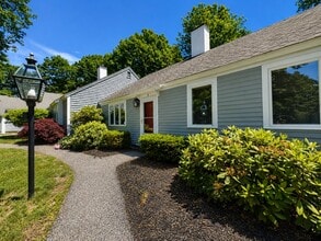 Building Photo - 9 Oakview Dr
