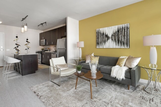 Interior Photo - ReNew Oak Park