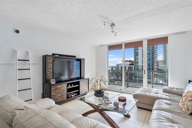 Foto del edificio - 1155 Brickell Bay Dr
