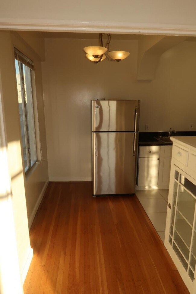 Building Photo - 1 bedroom in San Francisco CA 94109