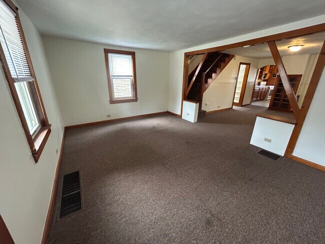 Living room - 2226 Lincoln St