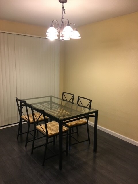 Living/Dining area - 538 Ironwood Ter
