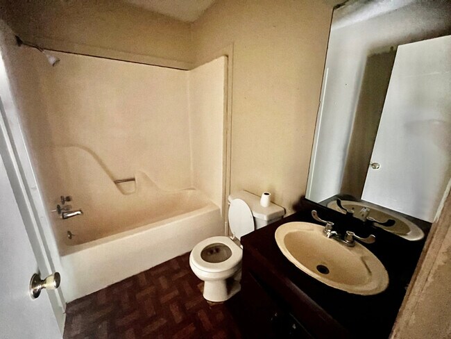 Foto del edificio - 576 Halbert Heights Rd