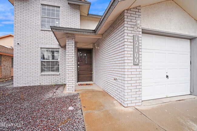 Foto del edificio - 12109 St Jude Ave