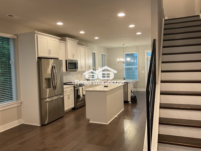 Building Photo - 1319 Millpark Ln