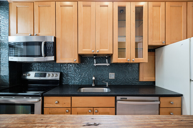 Building Photo - 3420 16th St NW