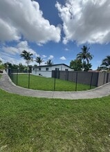 Building Photo - 19513 SW 115th Ave