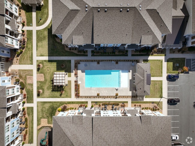 Pool - Waterside