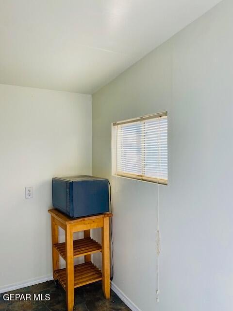 Building Photo - 8540 Alameda Ave