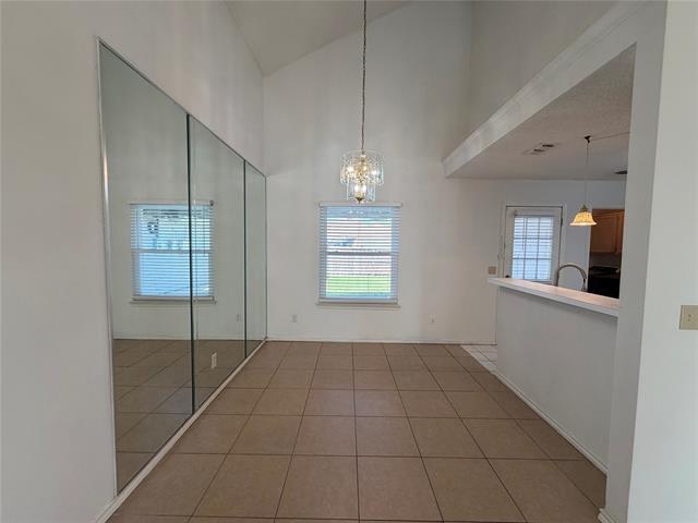 Foto del edificio - 805 Hillbrooke Dr