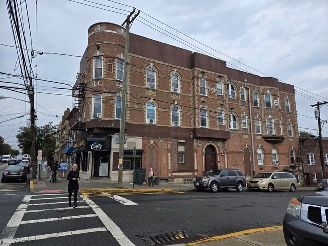 Building Photo - 289 Day Ave