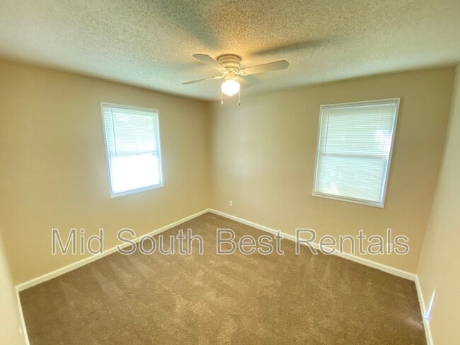 Building Photo - 2972 Brewer Ave