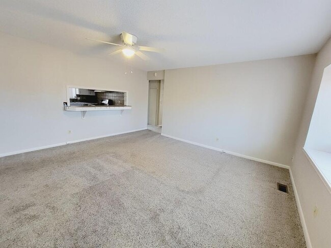 Building Photo - 1744 S Lark Ln