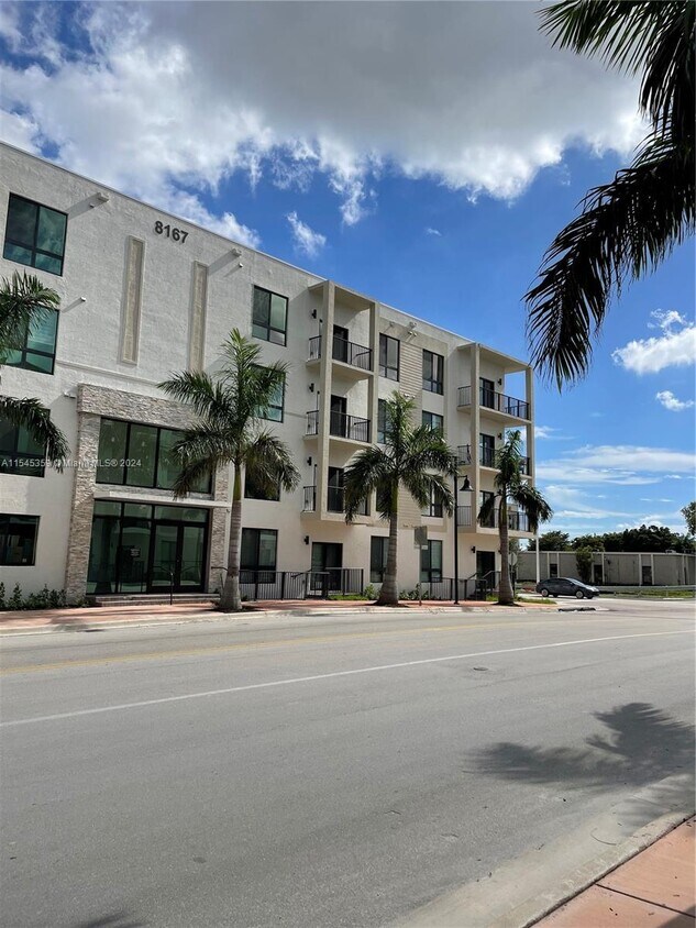 8167 NW 41st St Unit E201, Doral, FL 33166 Condo for Rent in Doral