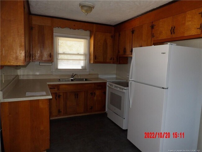 Building Photo - 1558 Bingham Dr