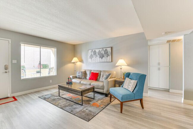 Foto del edificio - 5995 N 78th St