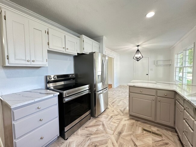 Foto del edificio - Modern 3+ Bedroom House in Cooper School N...