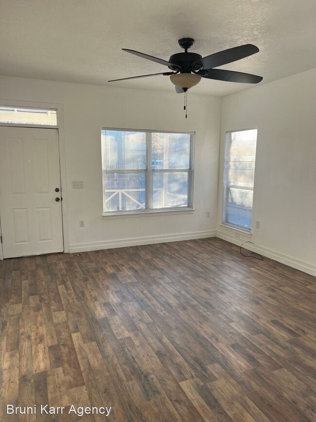 Building Photo - 4 br, 2 bath House - 1021 Edith Blvd. NE