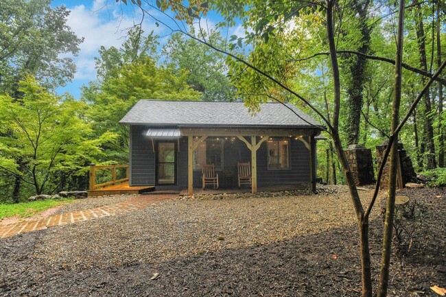 Building Photo - 235 Fox Trot Ln