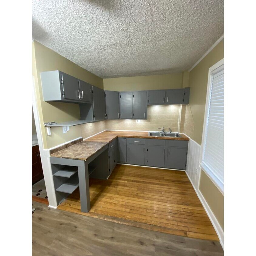 Photo - 166 Newland Ave (Woonsocket, RI)