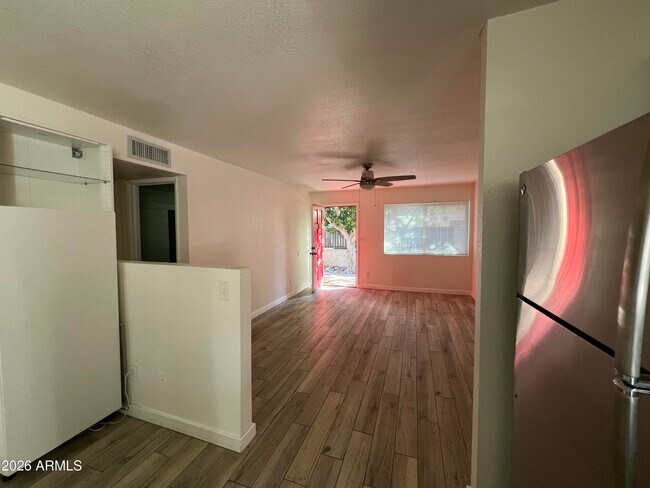 Foto del edificio - 4250 N 27th St