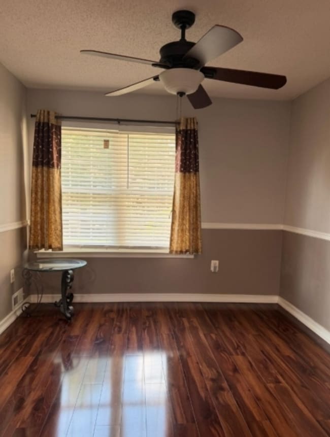 Building Photo - 3206 Pinhorn Dr