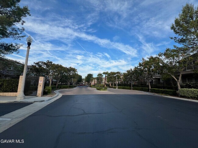 Foto del edificio - 2669 Greenwood Ct