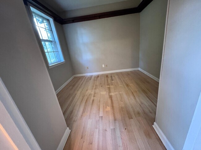 Building Photo - 5604 Fairlane Cove