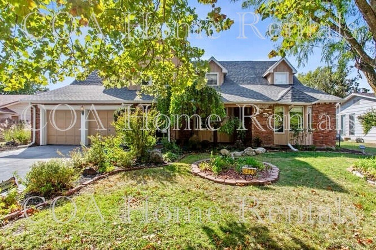 Primary Photo - Great East Side Location