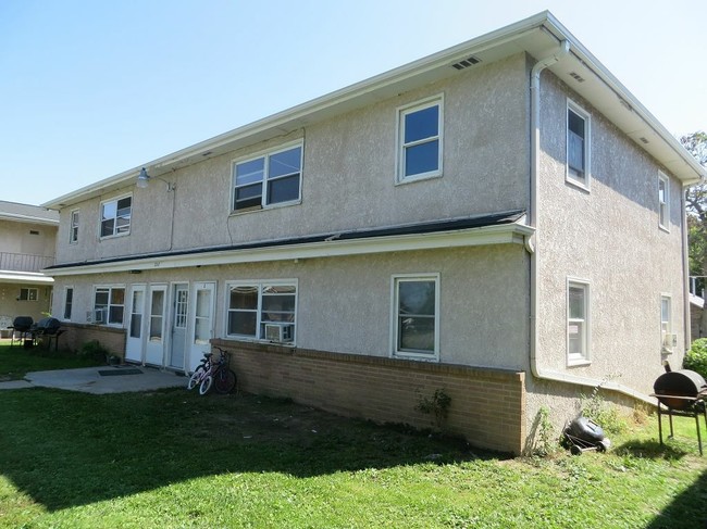 Building Photo - 2511 3rd Ave