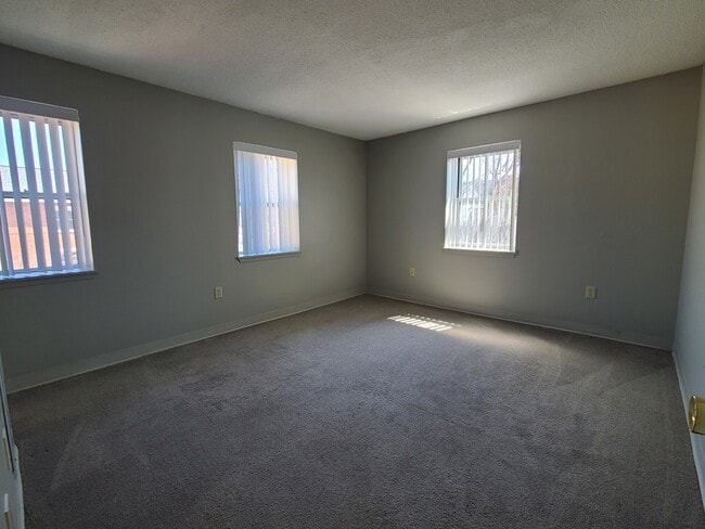 Building Photo - 48 Peninsula Pl