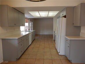 Building Photo - 3163 Panocha St