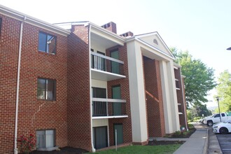Building Photo - 1112 Blue Ridge Dr