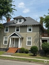 Building Photo - 441 W 28th St