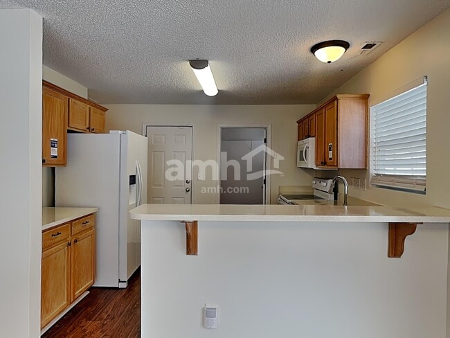 Building Photo - 5850 Mahogany Pl SW