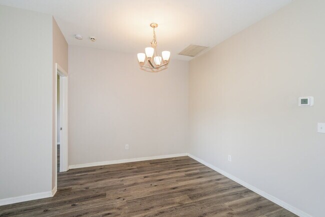 Foto del edificio - 748 Star Pointe Dr