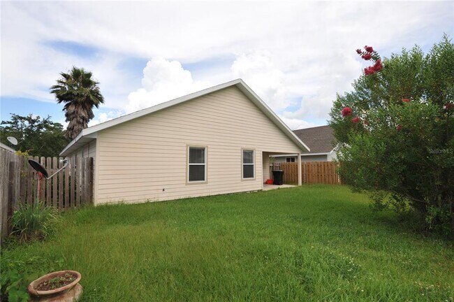 Building Photo - 4930 NW 20th Dr