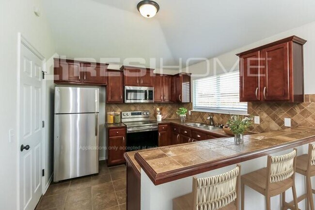Foto del edificio - 441 Hidden Creek Way