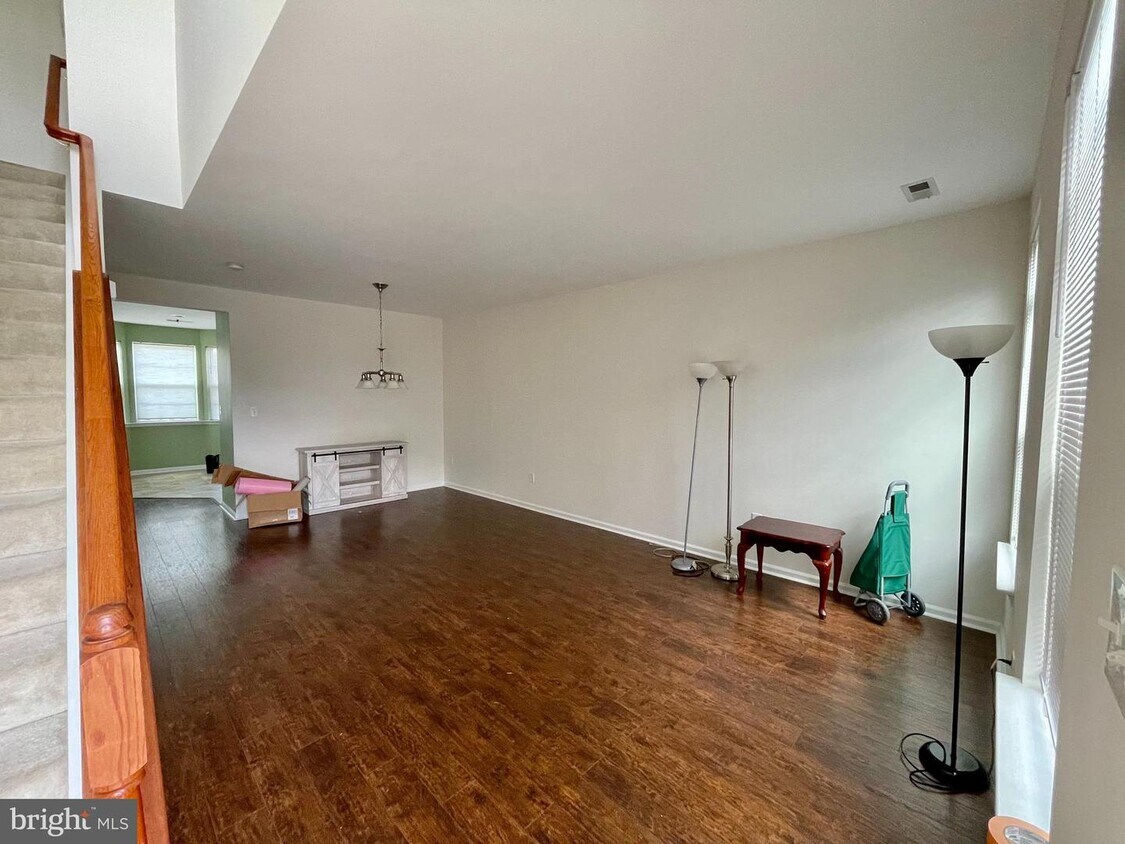 Foto principal - 104 Bowling Green Cir