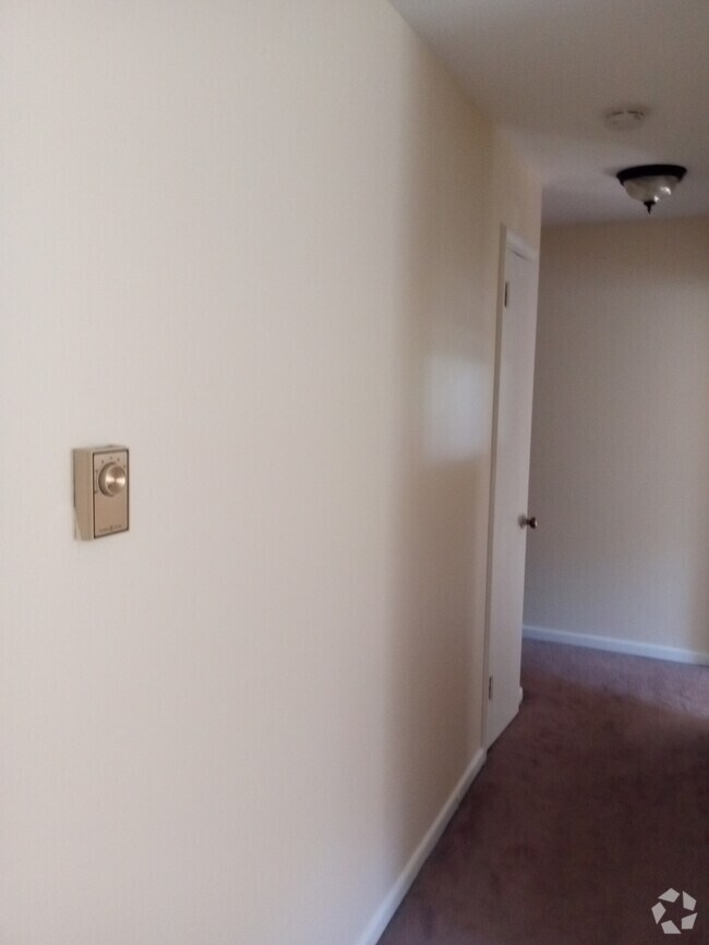 West Side Student Apartments for Rent Manchester, CT 6 Rentals