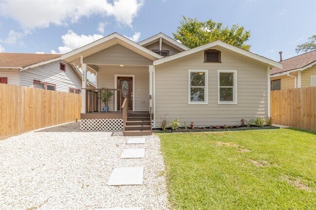 Foto del edificio - 3406 Michigan St