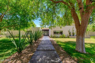 Building Photo - 3601 N 55th Pl